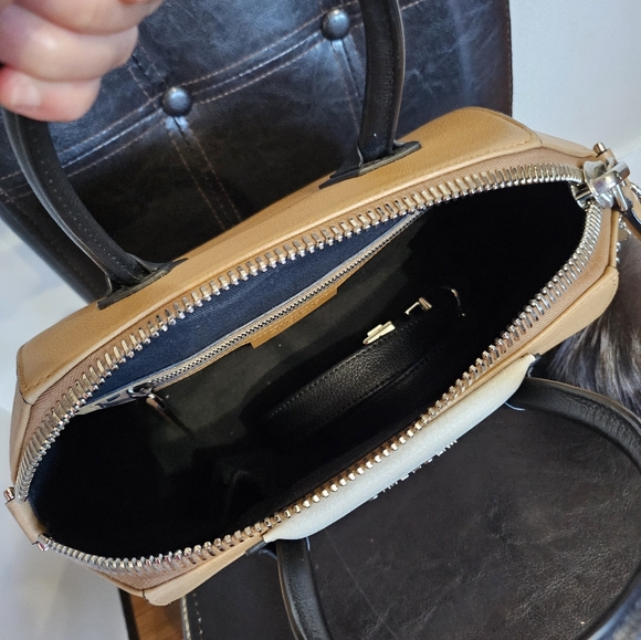 Givenchy Antigona - Picture 13 of 16